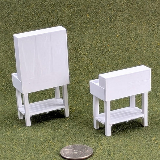 Plant Potting Table in 2 sizes - 1:24 scale