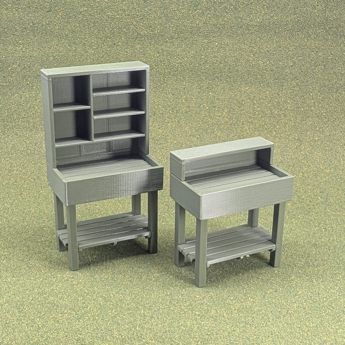 Plant Potting Table in 2 sizes, 1:12 scale