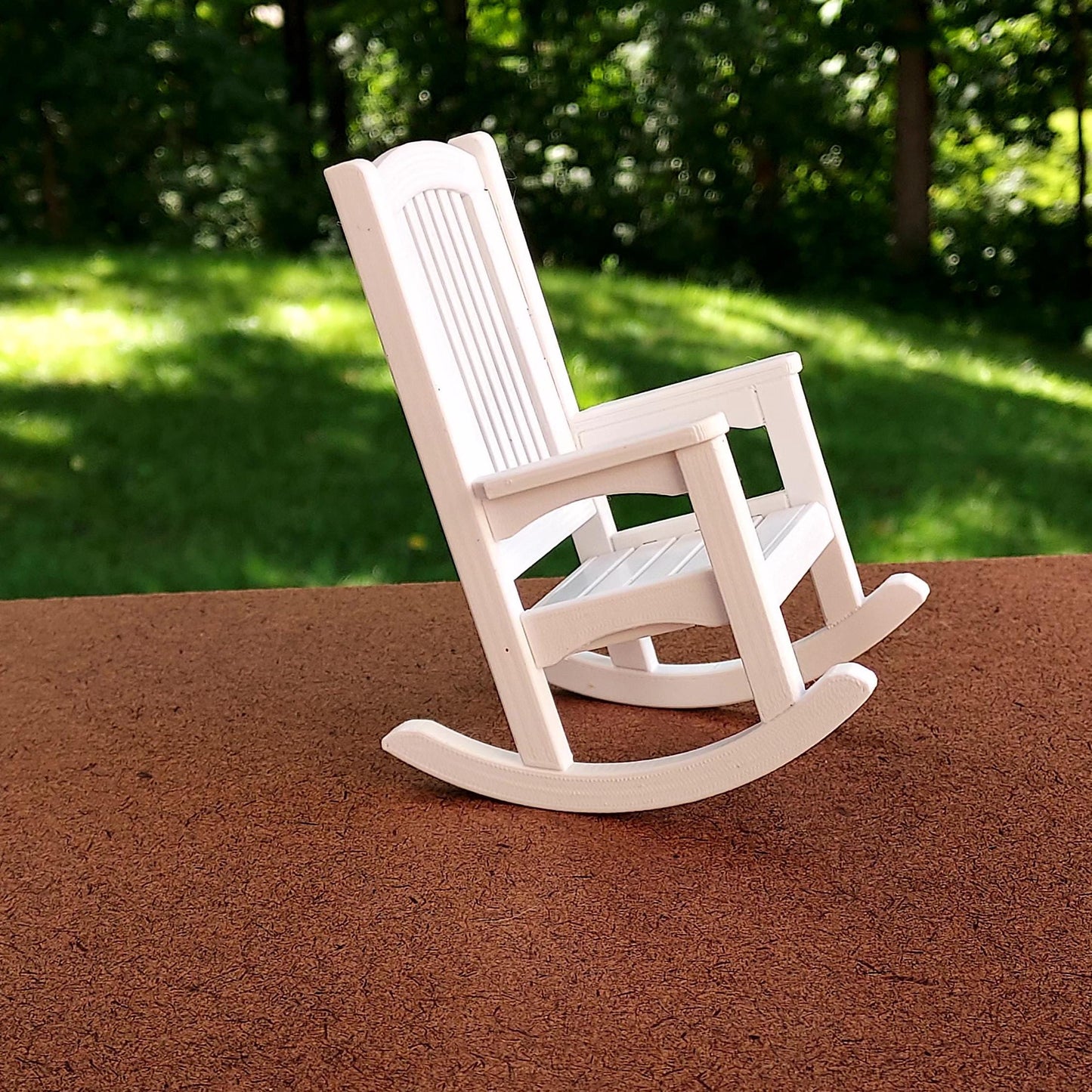 Patio Rocking Chair   1:12 Scale