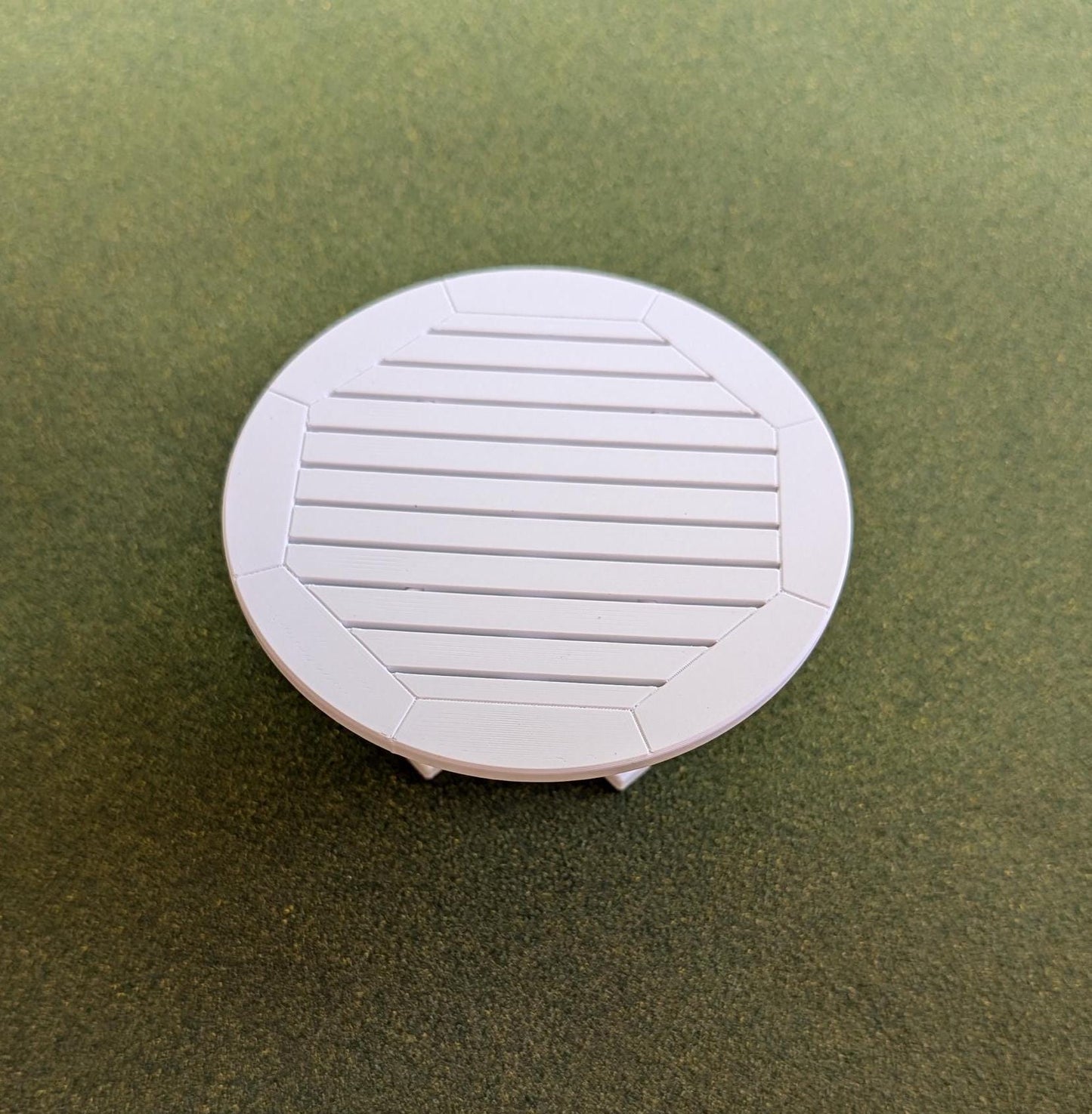 Round Table in 20 colors  1:12 scale - 2 3/4" tall