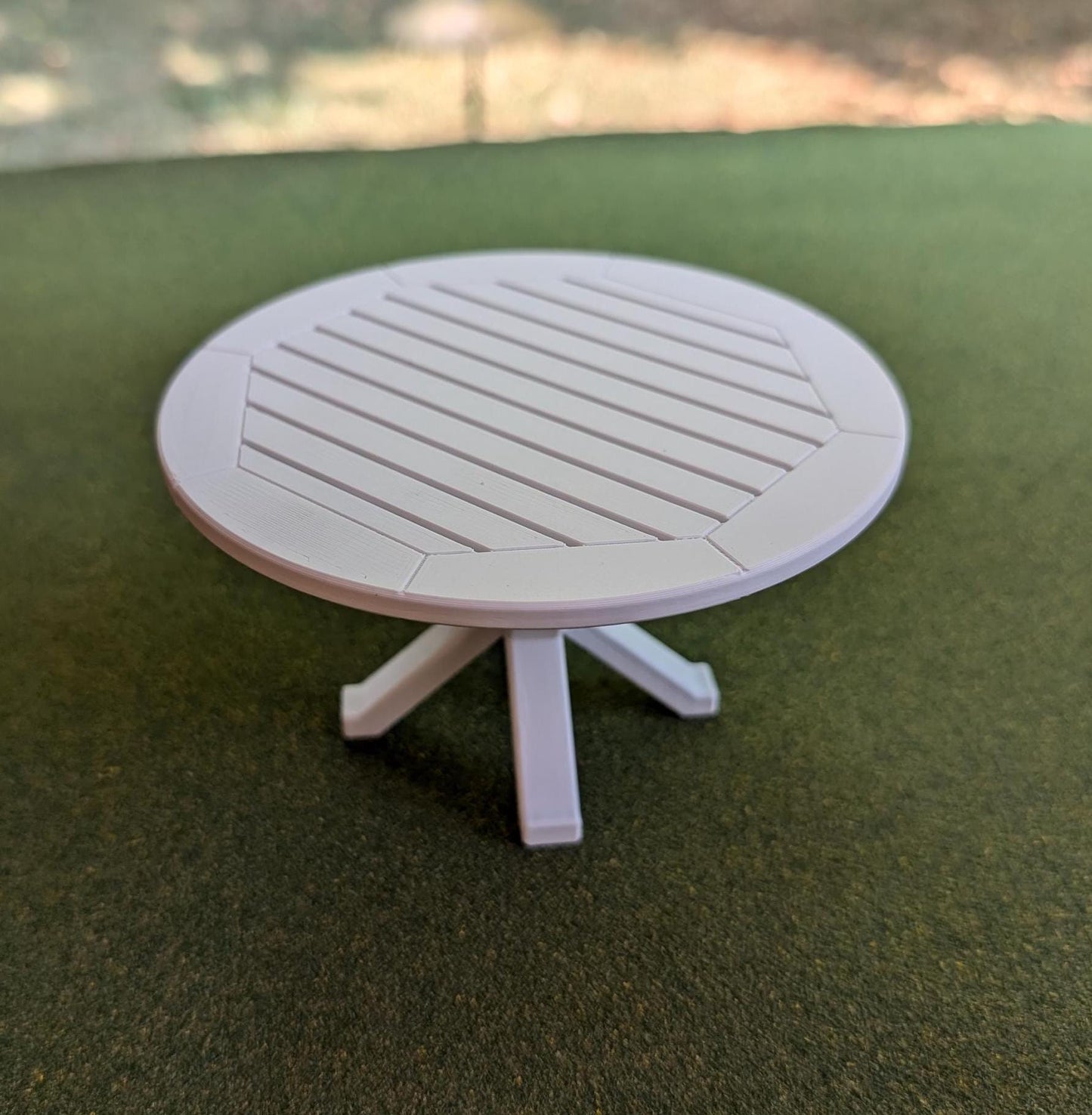 Round Table in 20 colors  1:12 scale - 2 3/4" tall