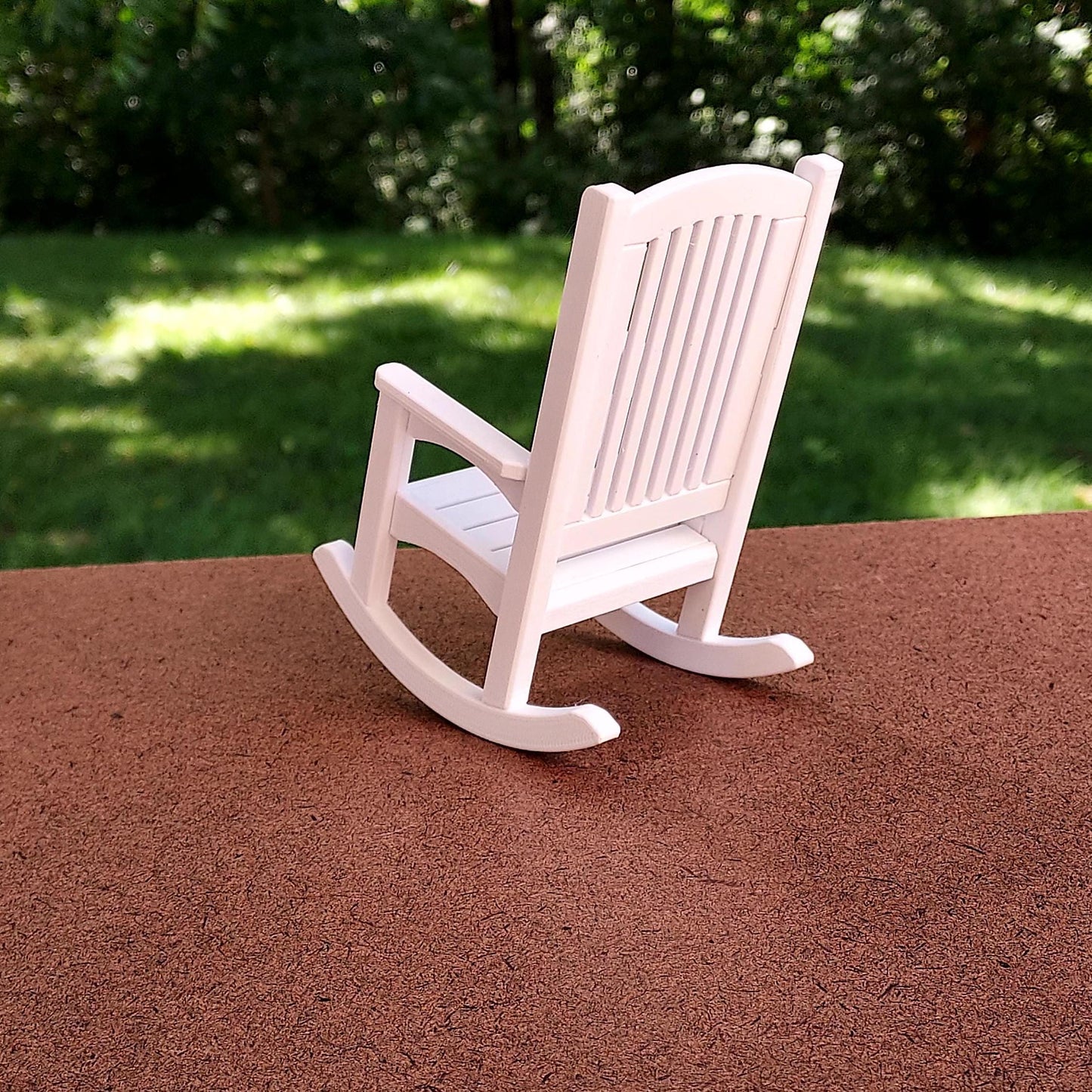 Patio Rocking Chair   1:12 Scale