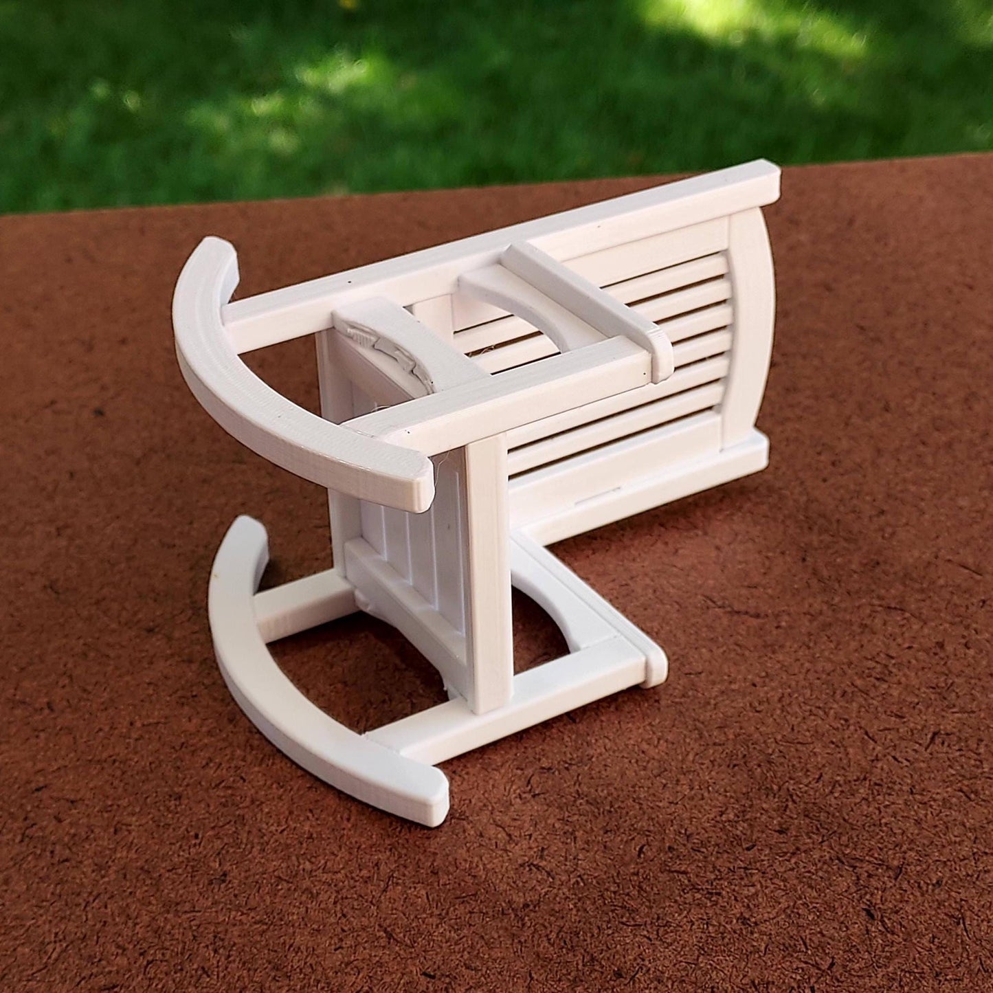 Patio Rocking Chair   1:12 Scale