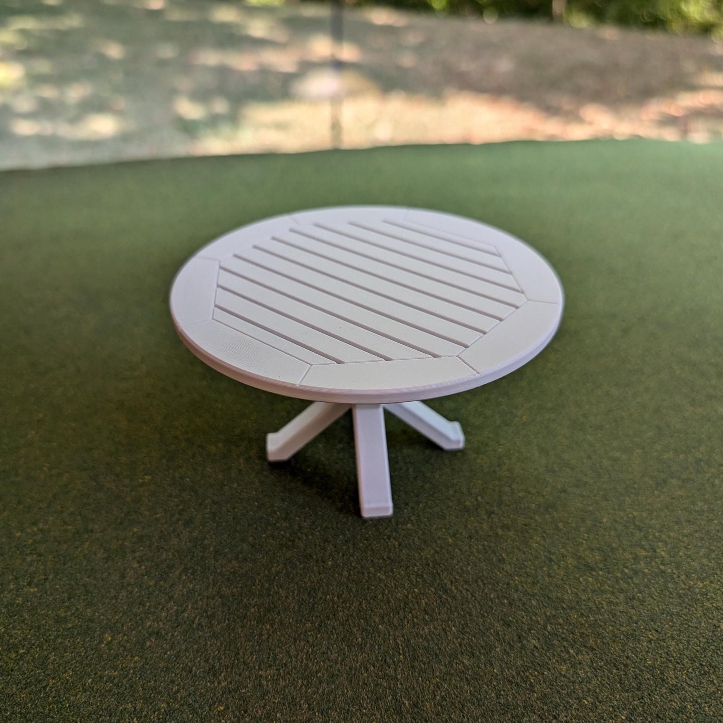 Round Table in 20 colors  1:12 scale - 2 3/4" tall