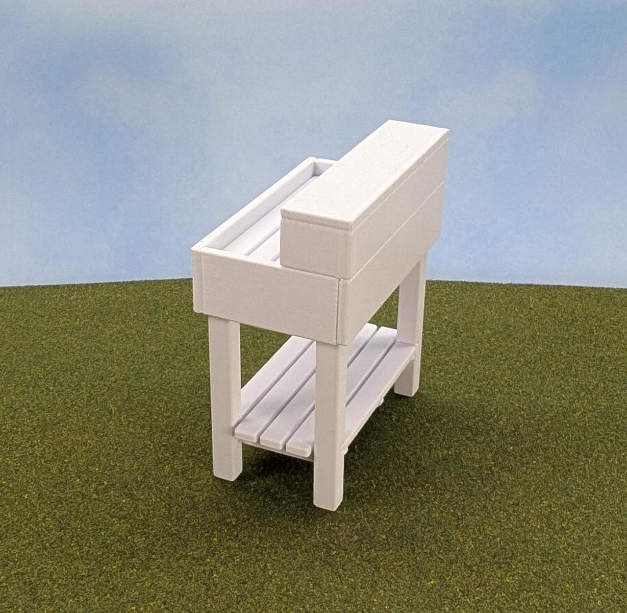 Plant Potting Table in 2 sizes, 1:12 scale