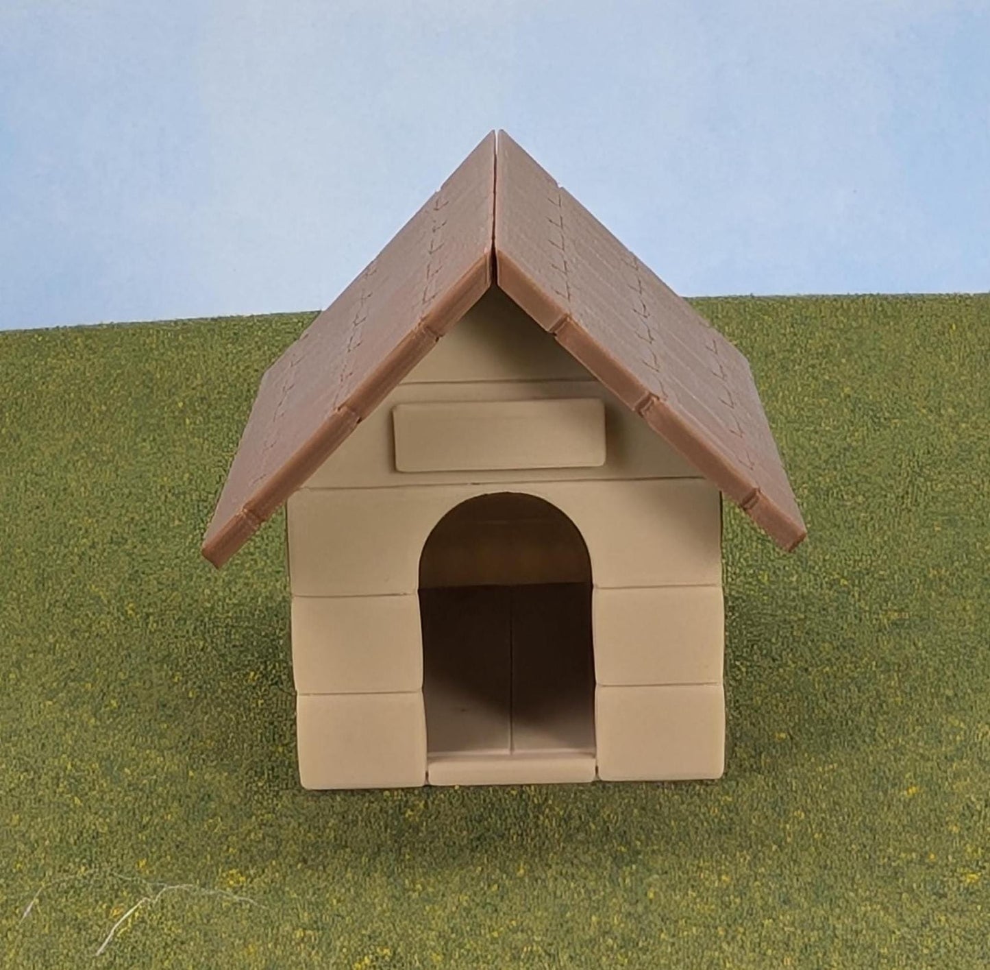 Miniature Dog House with optional Personalized Sign - 1:12 Scale