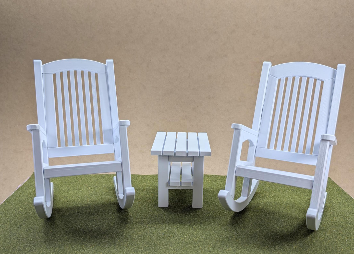 Patio Side Table    1:6 scale -  3 5/8" tall