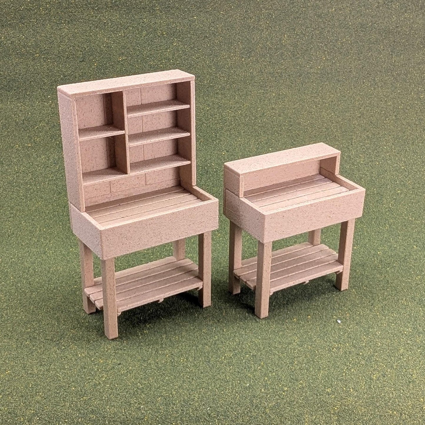 Woodgrain Plant Potting Table in 2 sizes, 1:12 scale