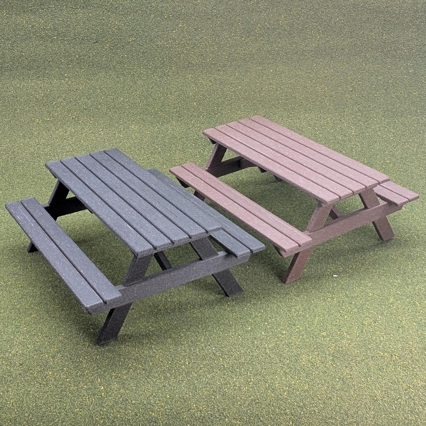 Woodgrain Picnic Table for dollhouse or table centerpiece  1:12 scale -  2.5" tall