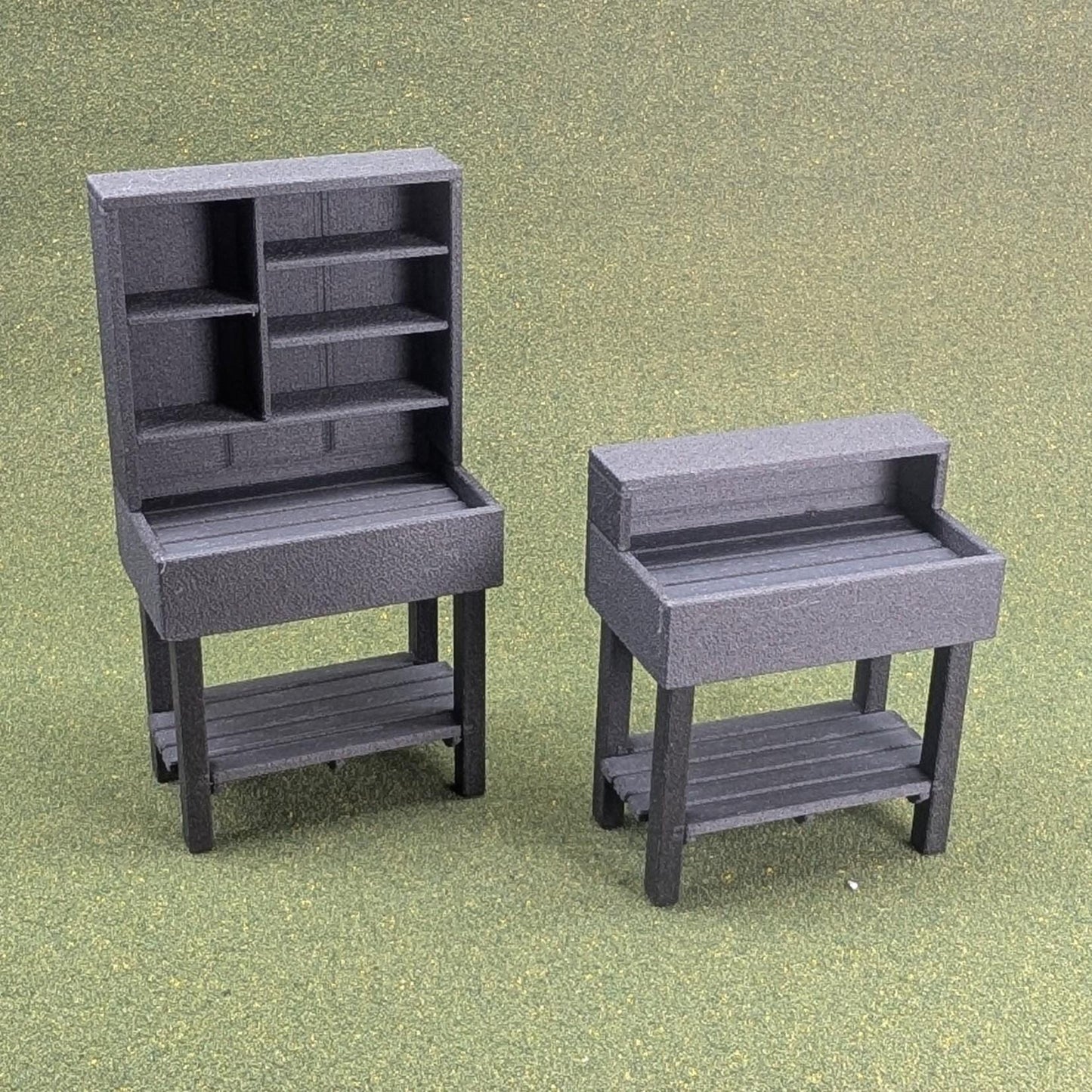 Woodgrain Plant Potting Table in 2 sizes, 1:12 scale